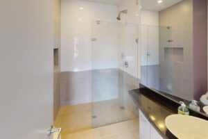 Arbnb-apartment-in-Bogota-Bathroom 1