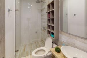 Torre-Barcelona-Centro-Apto-33m2-Bathroom